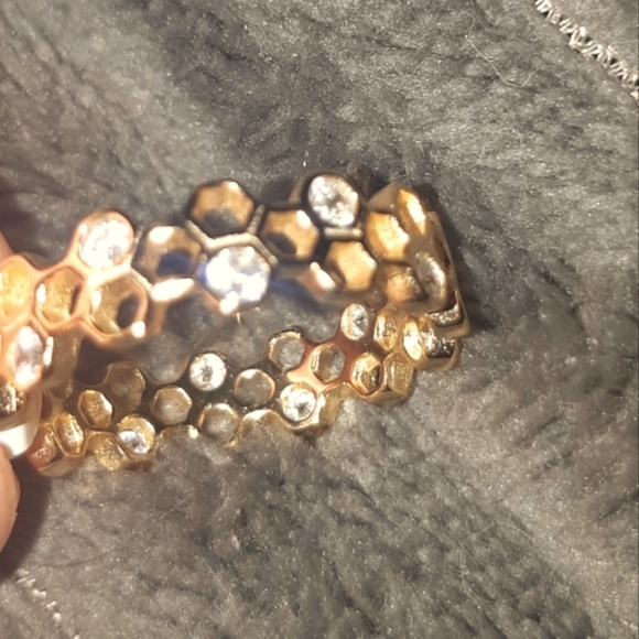 (6)🆕️🚨Host Pick🚨Engagement Honeycomb With Rhinestones Band⚘️🚨 - Picture 5 of 7